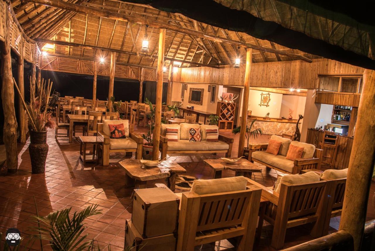 Twiga Safari Lodge Paraa 外观 照片